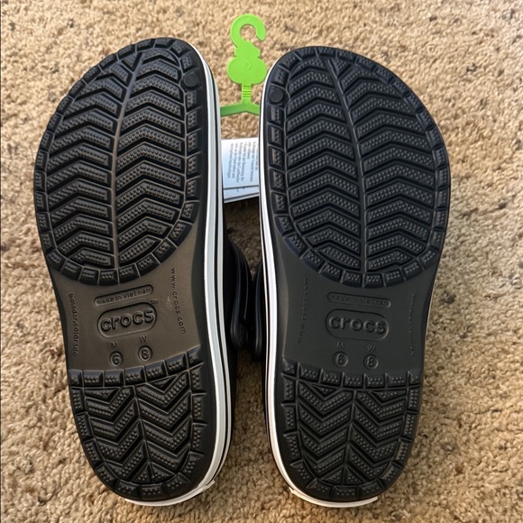 CROCS Unisex Black with White Trim - Picture 6 of 6